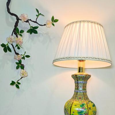 ĐÈN BÀN LỤC GIÁC HỌA TIẾT TỨ QUÝ – HÀNG THIẾT KẾ CAO CẤP